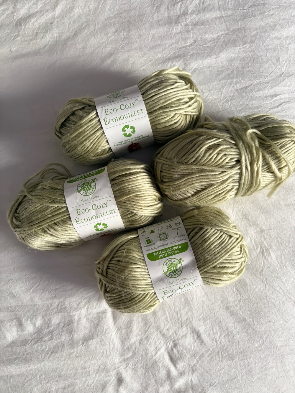 Yarn Lot - Loops & Threads Eco-Cozy Yarn Skeins - Sage Green - 600g / 4 Skeins